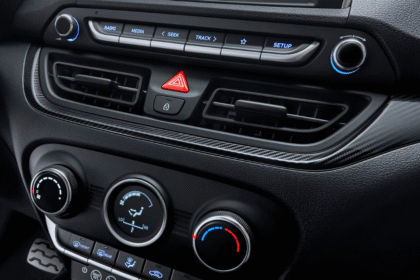 O ar-condicionado automotivo é um grande aliado para o conforto durante os dias quentes, mas quando o carro está parado, ele pode revelar sinais importantes de falhas que muitas vezes passam despercebidas.